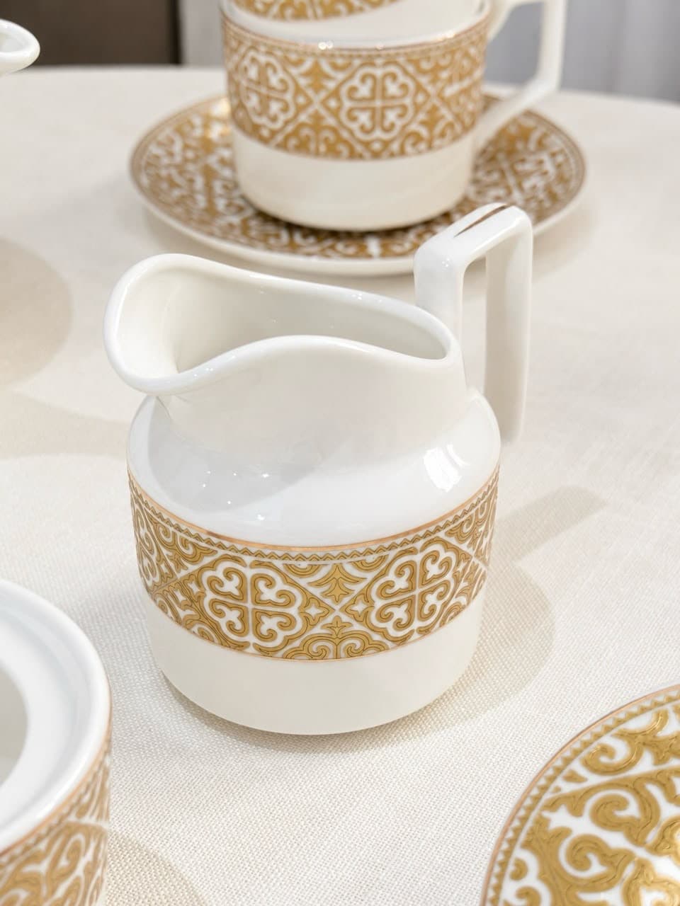 Service à Café au Lait 29 Pièces en Porcelaine – Motifs Arabesques & Dorures Andalouses 3